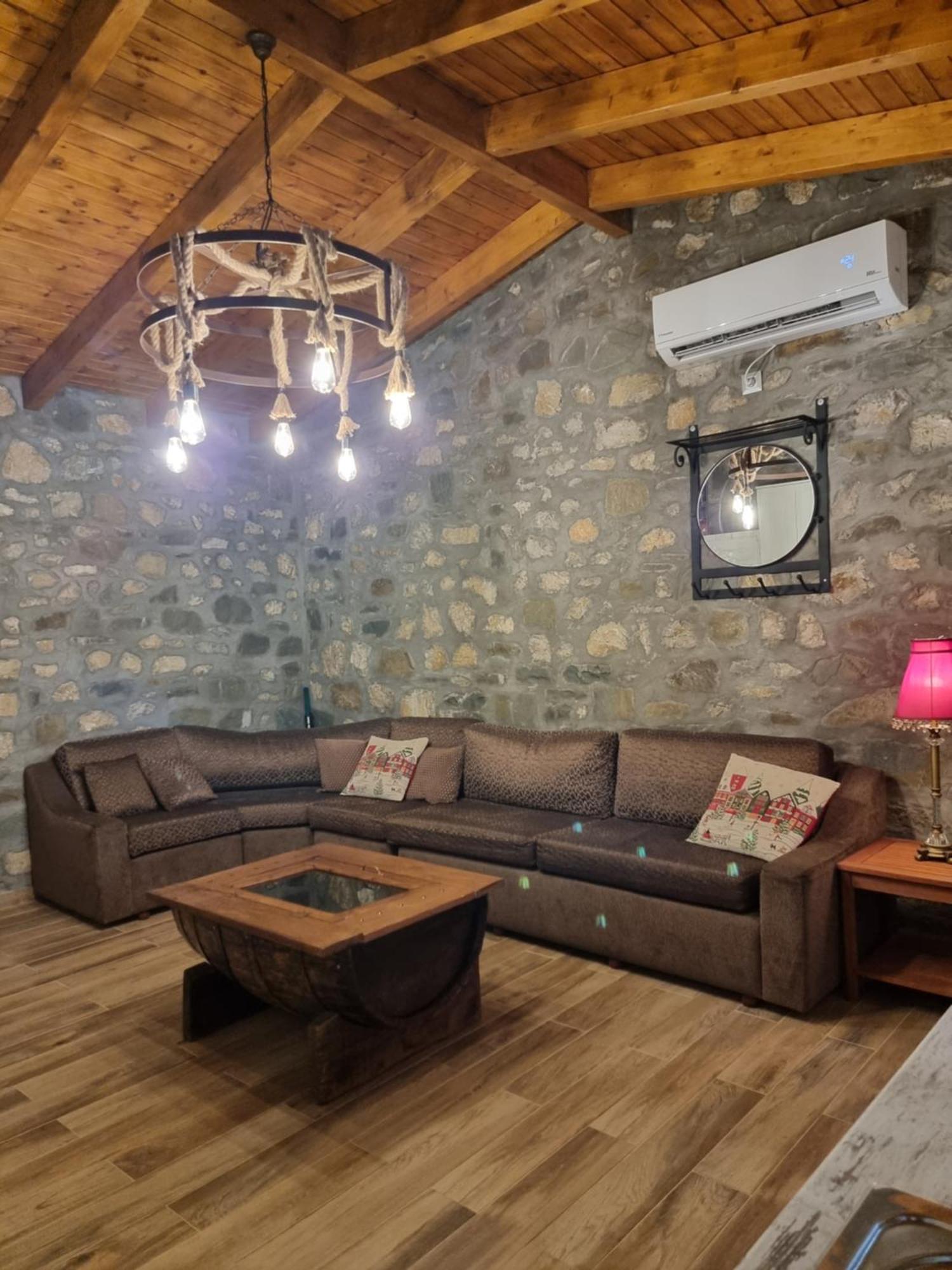 House With Big Garden And Barbeque In Nature Vourgareli Exterior foto